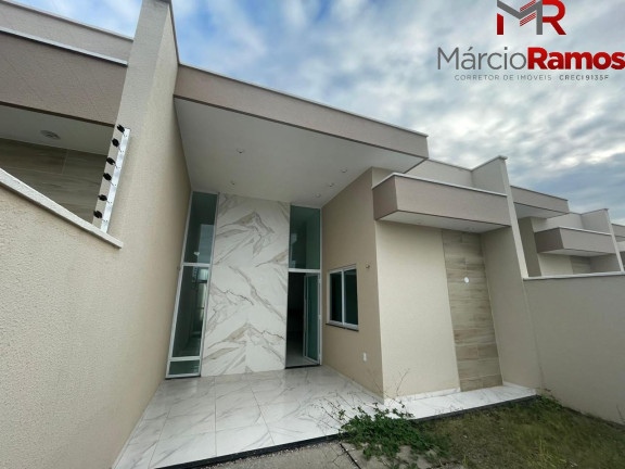 Casa com 3 Quartos à Venda, 93 m² em Centro - Eusébio