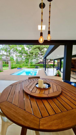 Casa com 3 Quartos à Venda, 3.100 m² em Chácara Em Condomínio - Hidrolândia