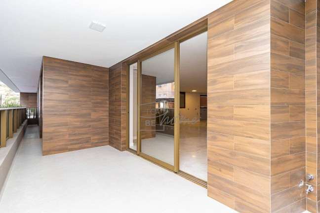 Imagem Apartamento com 3 Quartos à Venda, 233 m² em água Verde - Curitiba
