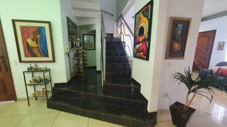 Imagem Casa com 4 Quartos à Venda, 357 m² em Santa Terezinha - Belo Horizonte Imagem Casa com 4 Quartos à Venda, 357 m² em Santa Terezinha - Belo Horizonte