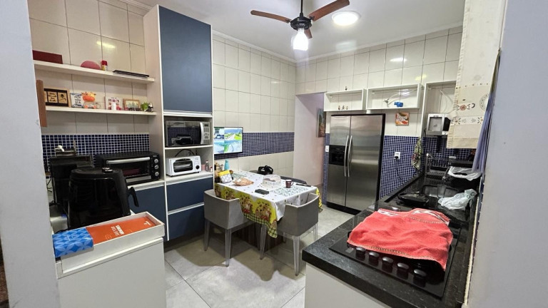 Imagem Casa com 3 Quartos à Venda, 370 m² em Marapé - Santos