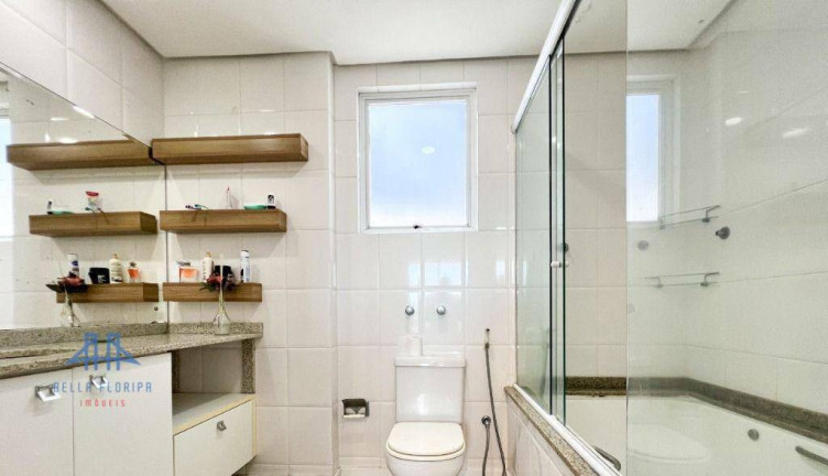Imagem Cobertura com 3 Quartos à Venda, 250 m² em Trindade - Florianópolis Imagem Cobertura com 3 Quartos à Venda, 250 m² em Trindade - Florianópolis