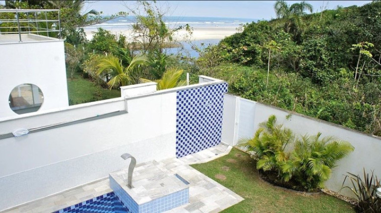 Imagem Sobrado com 6 Quartos à Venda, 450 m² em Guaratuba - Bertioga Imagem Sobrado com 6 Quartos à Venda, 450 m² em Guaratuba - Bertioga