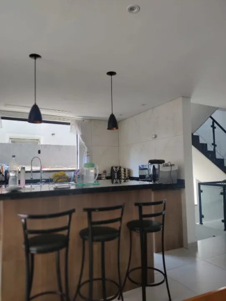Imagem Casa com 3 Quartos para Alugar, 250 m² em Rio Cotia - Cotia Imagem Casa com 3 Quartos para Alugar, 250 m² em Rio Cotia - Cotia