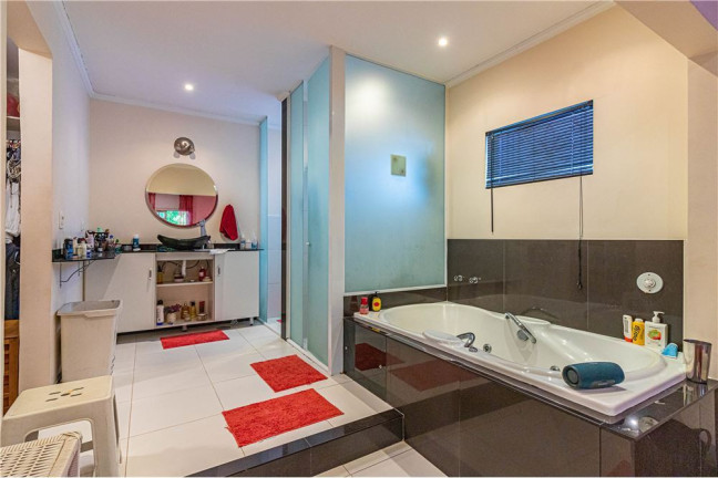 Imagem Casa com 4 Quartos à Venda, em Vila Pompéia - São Paulo Imagem Casa com 4 Quartos à Venda, em Vila Pompéia - São Paulo