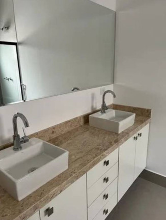 Imagem Casa com 3 Quartos à Venda, 228 m² em Taubaté