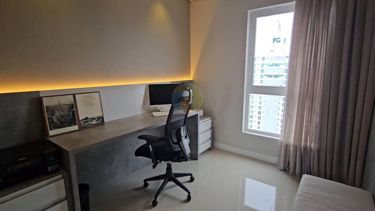 Imagem Cobertura com 4 Quartos à Venda, 260 m² em Centro - Balneário Camboriú