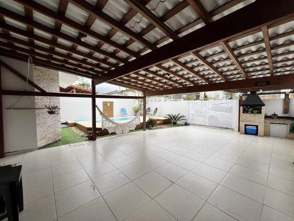 Imagem Casa com 3 Quartos à Venda, 200 m² em São João Do Rio Vermelho - Florianópolis