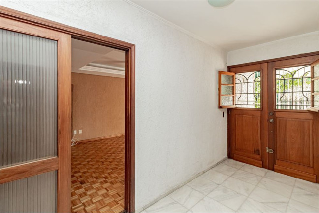 Imagem Casa com 4 Quartos à Venda, em Jardim Itu - Porto Alegre Imagem Casa com 4 Quartos à Venda, em Jardim Itu - Porto Alegre