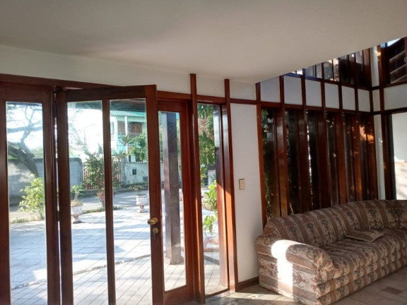 Imagem Casa com 4 Quartos à Venda, 405 m² em Piratininga - Niterói Imagem Casa com 4 Quartos à Venda, 405 m² em Piratininga - Niterói