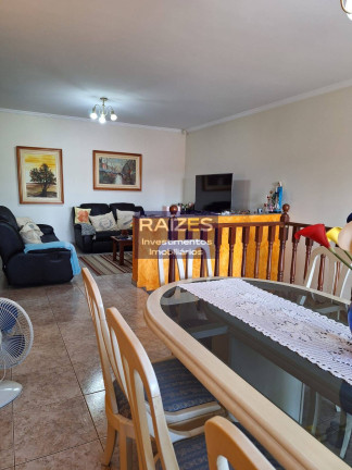Imagem Casa com 3 Quartos à Venda, 250 m² em Bragança Paulista