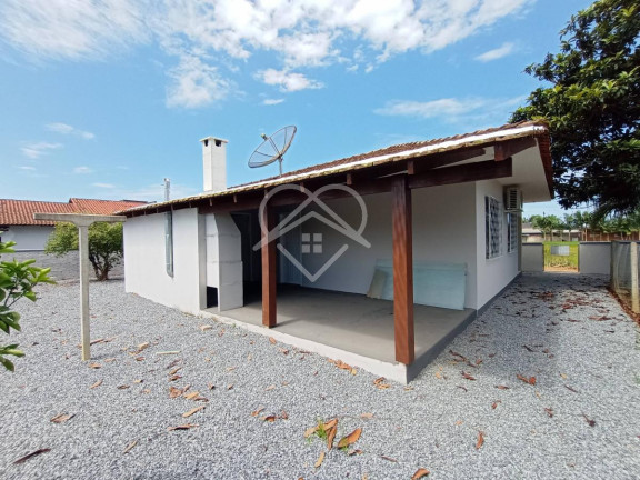 Imagem Casa com 2 Quartos à Venda, 130 m²