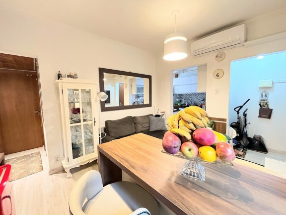 Imagem Imóvel com 1 Quarto à Venda,  em Petrópolis - Porto Alegre