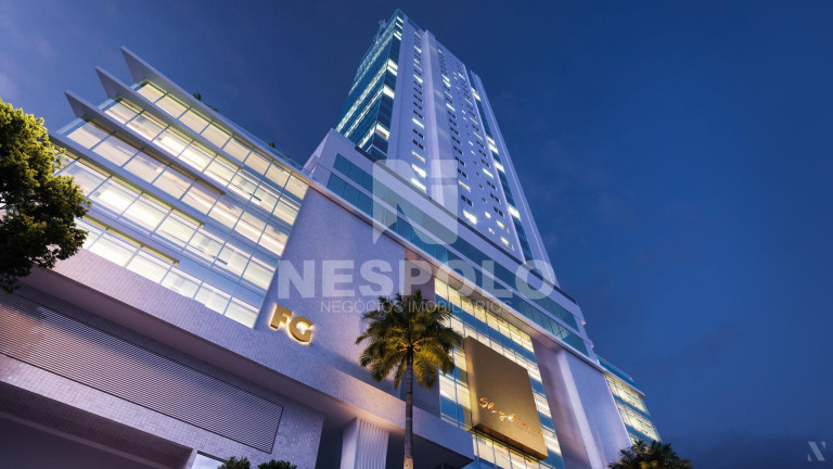 Imóvel Comercial à Venda, 365 m² em Pioneiros - Balneario Camboriu