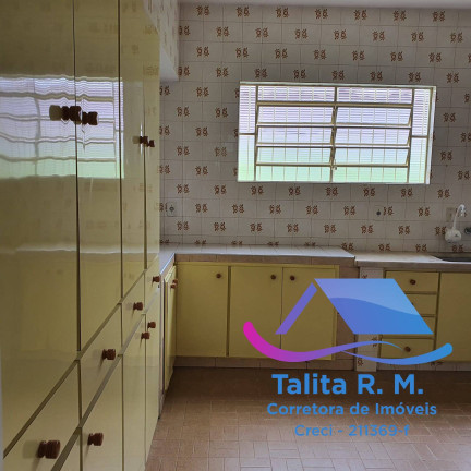 Casa com 4 Quartos à Venda, 250 m² em Botucatu