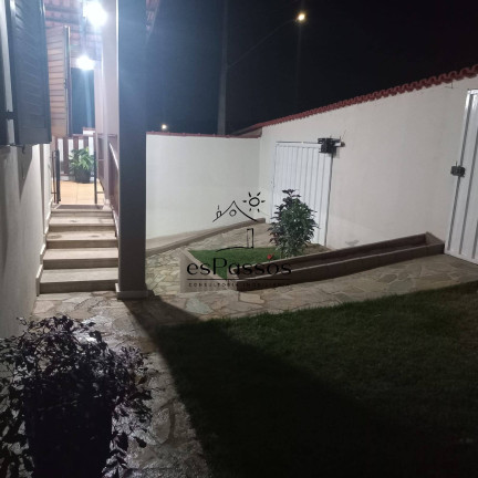 Imagem Casa com 3 Quartos à Venda, 360 m² em Nsa Aparecida - Florestal