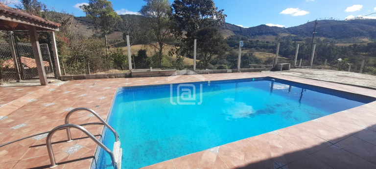 Imagem Imóvel com 3 Quartos à Venda, 3.000 m² em Laranjeiras De Caldas (rural) - Caldas Imagem Imóvel com 3 Quartos à Venda, 3.000 m² em Laranjeiras De Caldas (rural) - Caldas
