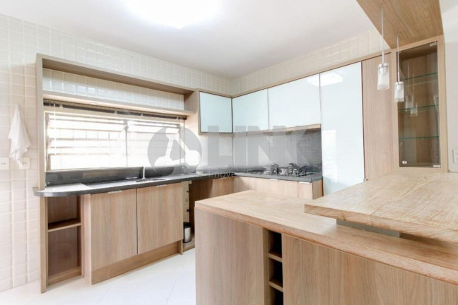 Imagem Casa com 3 Quartos à Venda, 280 m² em Chácara Das Pedras - Porto Alegre