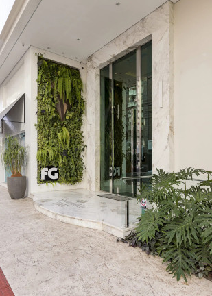 Imagem Sala Comercial à Venda, 99 m² em Centro - Balneário Camboriú Imagem Sala Comercial à Venda, 99 m² em Centro - Balneário Camboriú