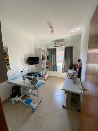 Imagem Sobrado com 3 Quartos à Venda, 155 m² em Jardim Leblon - Campo Grande