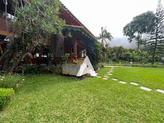 Imagem Casa com 5 Quartos à Venda, 350 m² em Iucas - Teresópolis