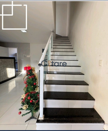 Imagem Casa com 3 Quartos à Venda, 180 m² em Edson Queiroz - Fortaleza Imagem Casa com 3 Quartos à Venda, 180 m² em Edson Queiroz - Fortaleza