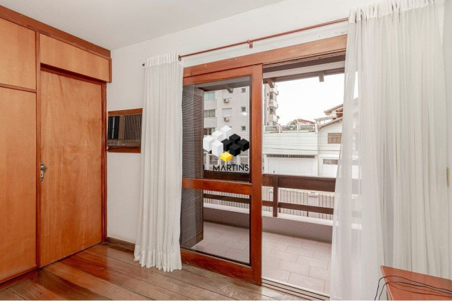Imagem Casa com 4 Quartos à Venda, 388 m² em Jardim Itu - Porto Alegre