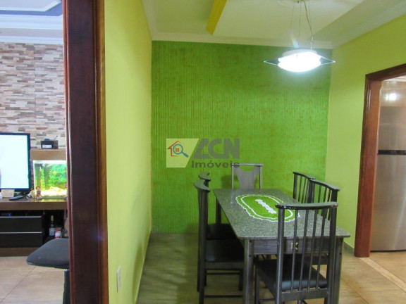 Imagem Casa com 2 Quartos à Venda, 200 m² em Parque Floresta - Campinas Imagem Casa com 2 Quartos à Venda, 200 m² em Parque Floresta - Campinas