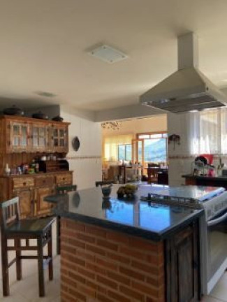 Imagem Casa com 5 Quartos à Venda, 340 m² em Albuquerque - Teresópolis Imagem Casa com 5 Quartos à Venda, 340 m² em Albuquerque - Teresópolis