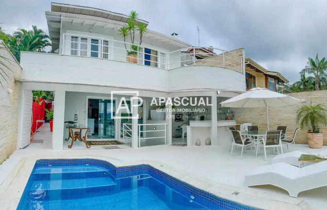Casa à Venda, 563 m² em Praia Da Cocanha - Caraguatatuba