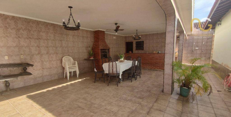 Imagem Casa com 4 Quartos à Venda, 264 m² em Balneário Flórida - Praia Grande Imagem Casa com 4 Quartos à Venda, 264 m² em Balneário Flórida - Praia Grande