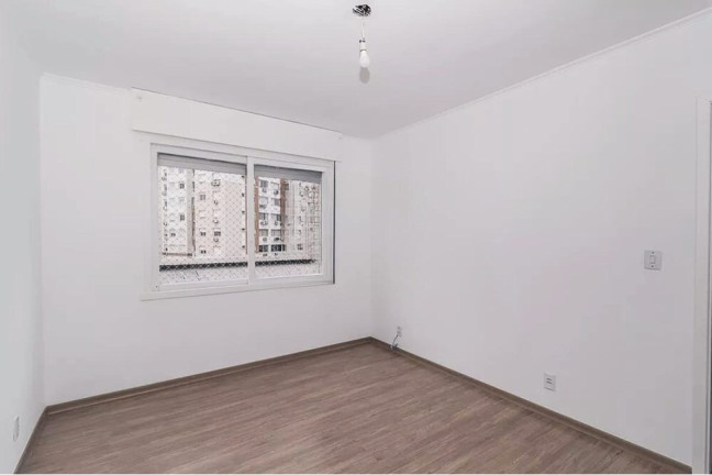 Imagem Apartamento com 2 Quartos à Venda, 69 m² em Vila Ipiranga - Porto Alegre