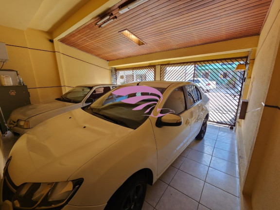Imagem Casa com 3 Quartos à Venda, 246 m² em Xaxim - Curitiba