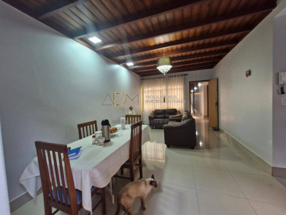 Imagem Casa com 3 Quartos à Venda, 357 m² em Centro - Botucatu Imagem Casa com 3 Quartos à Venda, 357 m² em Centro - Botucatu