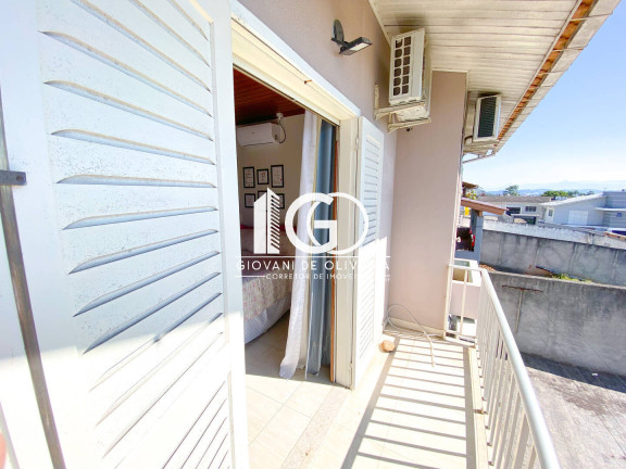 Imagem Casa com 3 Quartos à Venda, 192 m² em São Luiz - Criciúma