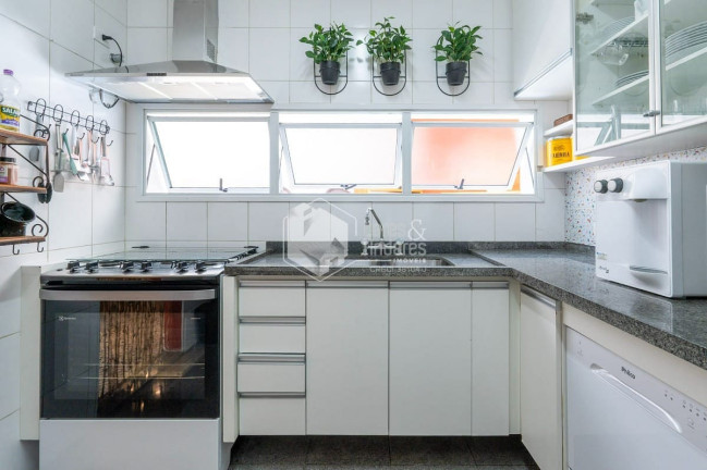 Imagem Casa com 4 Quartos à Venda, 274 m² em Vila Andrade - São Paulo Imagem Casa com 4 Quartos à Venda, 274 m² em Vila Andrade - São Paulo