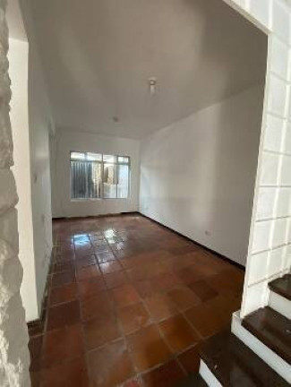 Imagem Sobrado com 3 Quartos à Venda, 210 m² em 29 De Julho - Paranaguá