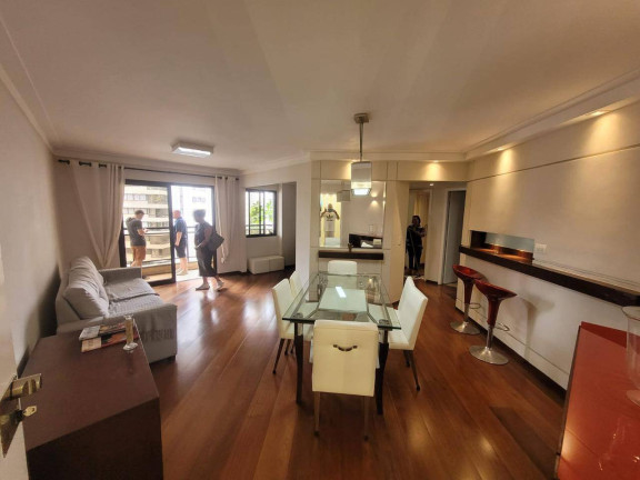 Apartamento com 3 Quartos para Alugar, 120 m² em Moema - São Paulo