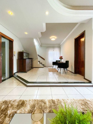 Imagem Casa com 4 Quartos à Venda, 290 m² em Xv De Novembro - Corupá
