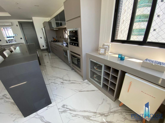 Imagem Apartamento com 3 Quartos à Venda, 154 m² em Centro - Balneário Camboriú Imagem Apartamento com 3 Quartos à Venda, 154 m² em Centro - Balneário Camboriú