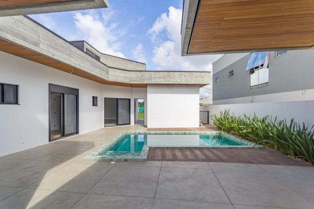 Imagem Casa com 3 Quartos à Venda, 250 m² em Santa Regina - Camboriú