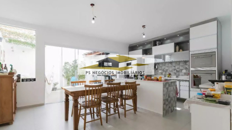 Imagem Sobrado com 3 Quartos à Venda, 177 m² em Vila Firmiano Pinto - São Paulo