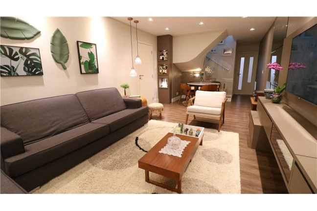 Imagem Casa com 3 Quartos à Venda, em Chácara Santo Antônio (zona Sul) - São Paulo Imagem Casa com 3 Quartos à Venda, em Chácara Santo Antônio (zona Sul) - São Paulo