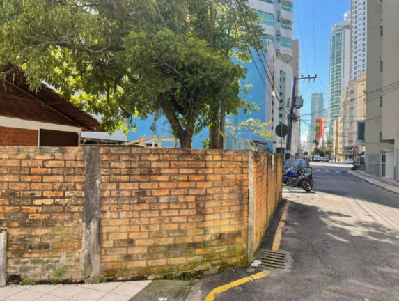 Imagem Terreno à Venda, 264 m² em Centro - Balneário Camboriú Imagem Terreno à Venda, 264 m² em Centro - Balneário Camboriú