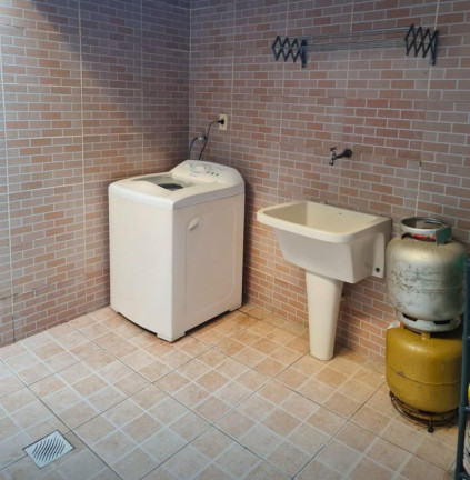 Imagem Casa com 2 Quartos à Venda, 100 m² em Bonsucesso - Rio De Janeiro Imagem Casa com 2 Quartos à Venda, 100 m² em Bonsucesso - Rio De Janeiro