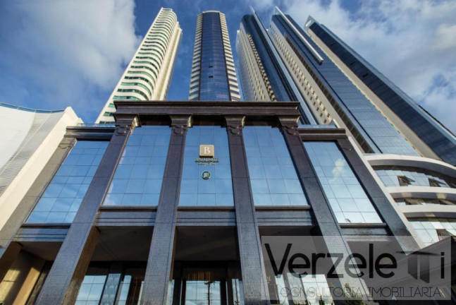 Imagem Apartamento com 4 Quartos à Venda, 183 m² em Centro - Balneário Camboriú Imagem Apartamento com 4 Quartos à Venda, 183 m² em Centro - Balneário Camboriú