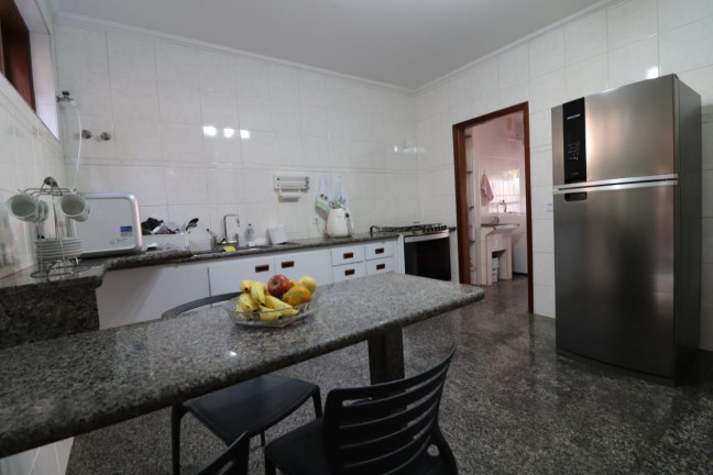 Imagem Sobrado com 3 Quartos à Venda, 255 m² em Cidade Universitária - Campinas