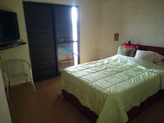 Imagem Sobrado com 3 Quartos à Venda, 220 m² em Vila Lucinda - Santo André