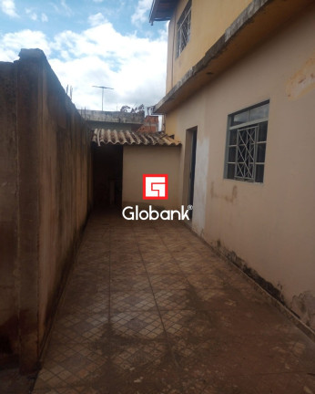 Imagem Sobrado com 3 Quartos à Venda, 100 m² em Delfino Magalhães - Montes Claros Imagem Sobrado com 3 Quartos à Venda, 100 m² em Delfino Magalhães - Montes Claros
