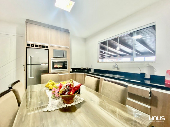 Imagem Casa com 7 Quartos à Venda, 360 m² em Ipiranga - São José
